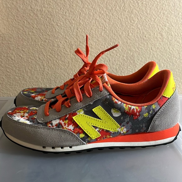 New Balance - Picture 1 of 5